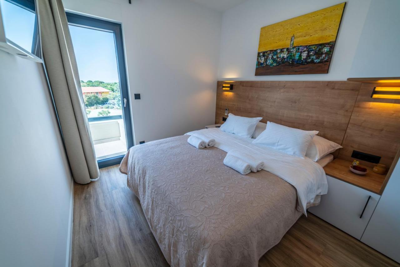 Pinna Residence - Tonna พูลา ภายนอก รูปภาพ