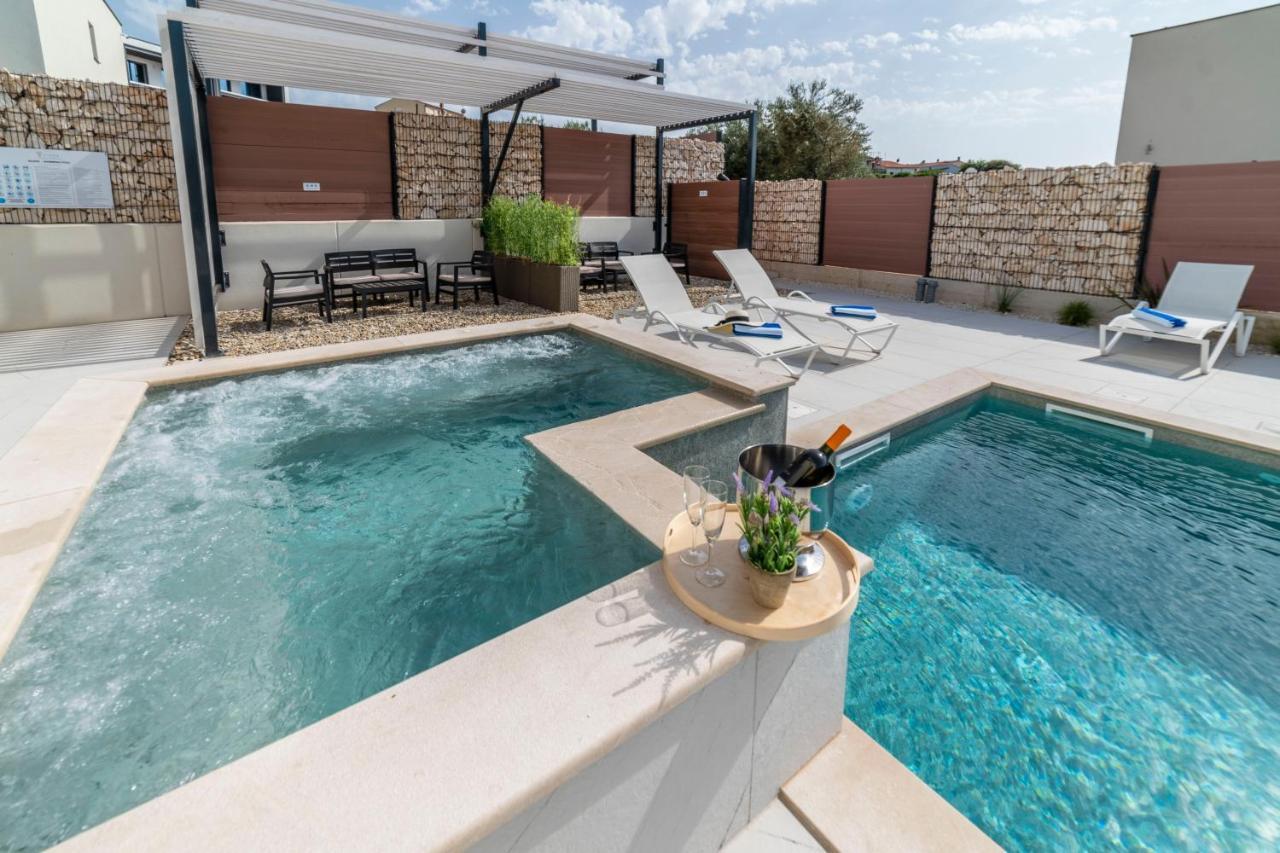 Pinna Residence - Tonna พูลา ภายนอก รูปภาพ